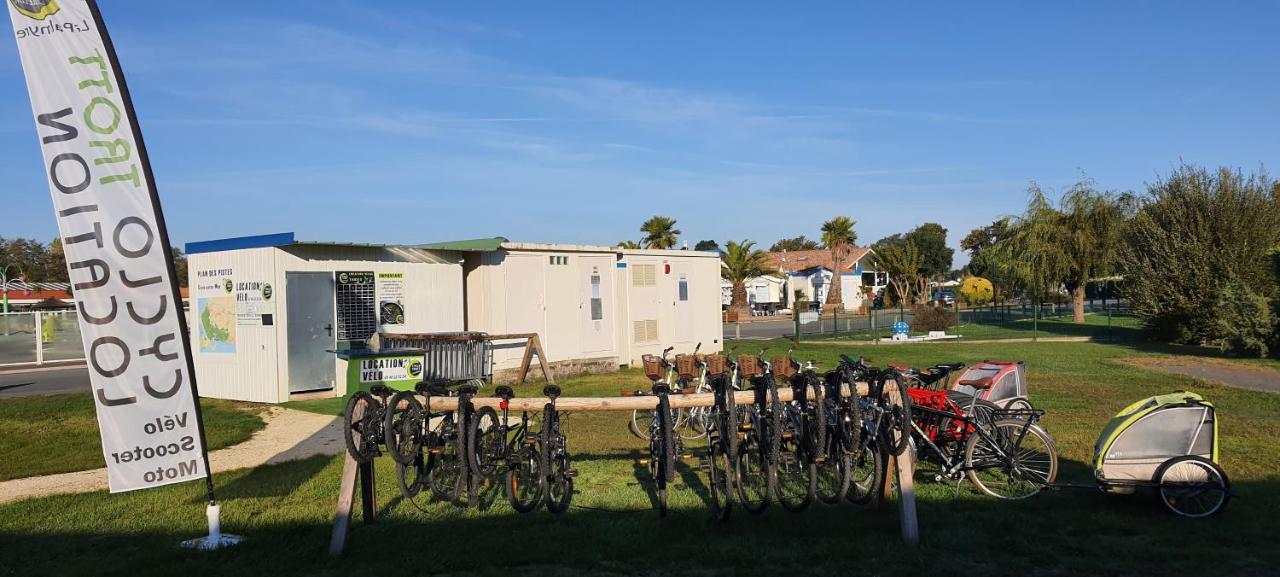 Mobilhome 2Ch Climatise-Terrasse Fermee-4 Velos-Camping 4 Etoiles Les Charmettes Les Mathes Bagian luar foto